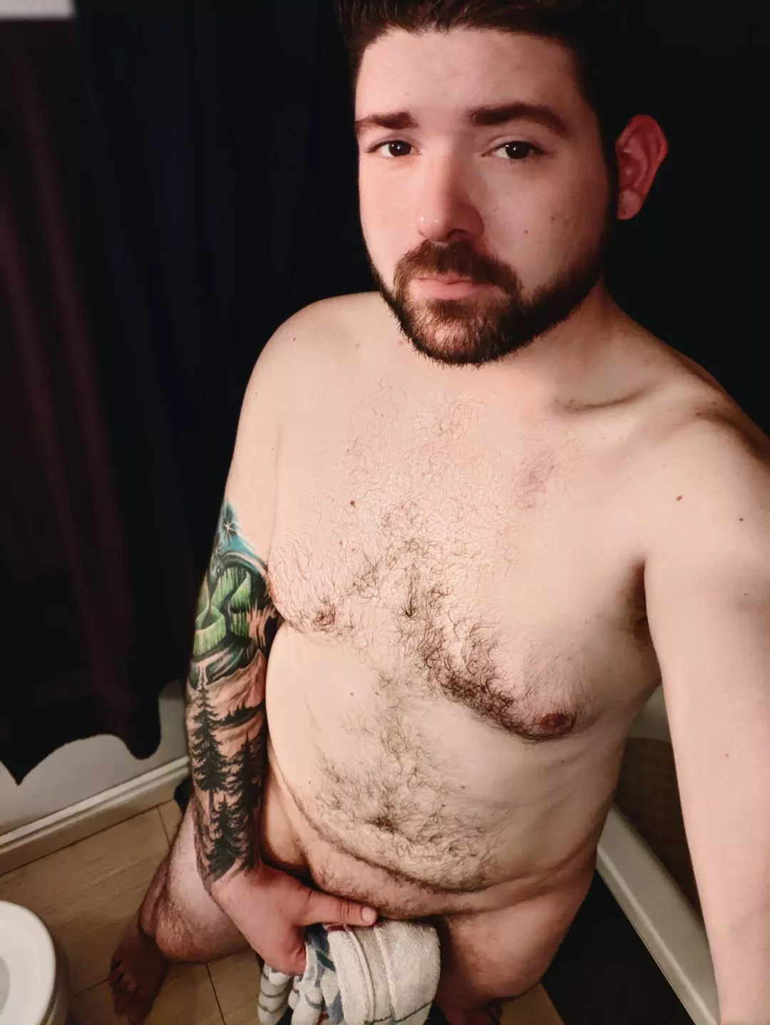 Newly single and finally loving my body for what It is 😊 posted by anon_sub_cub