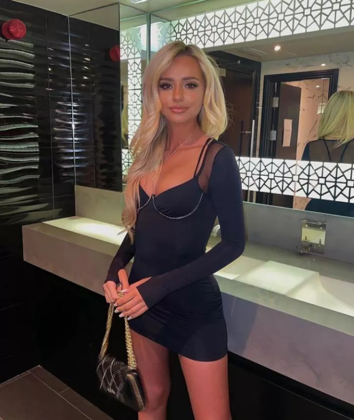 Niamh posted by corruptusextremis