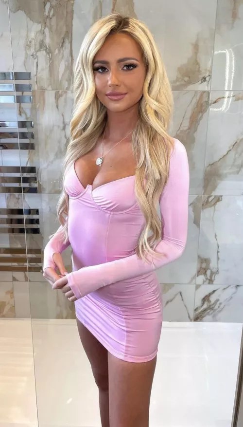 Niamh by round_plastic