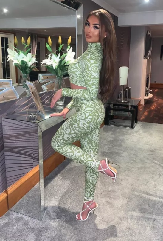 Niamh posted by corruptusextremis