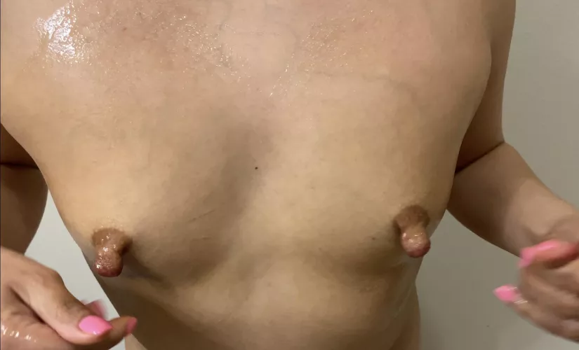 Nice and oiled! by vanillachocolate69