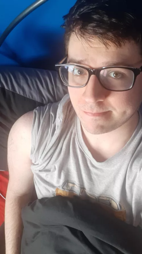 nice chill day in bed for me. anyone wanna join? by MrMyster11