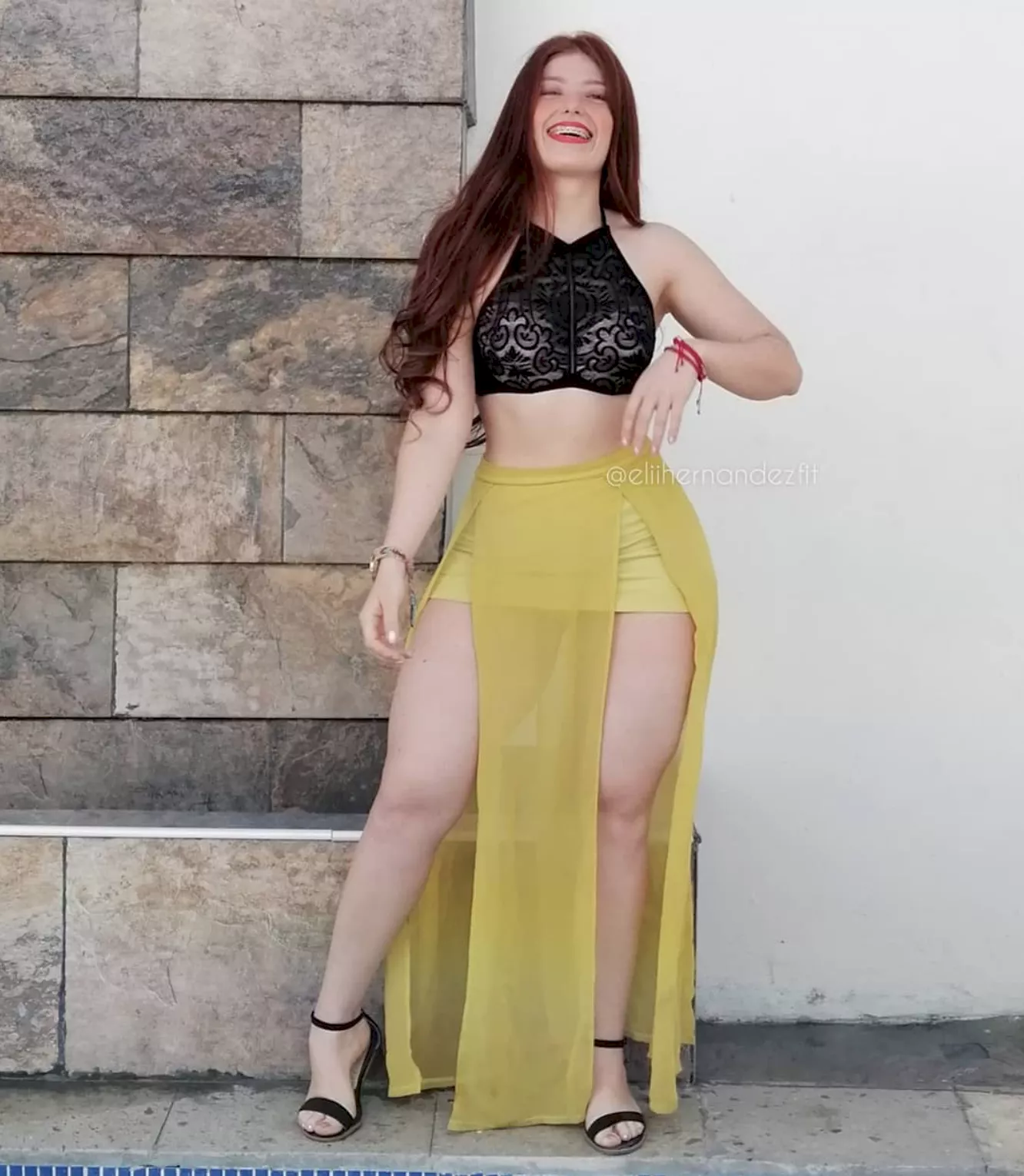 Nice dress posted by 0nemanbukkake