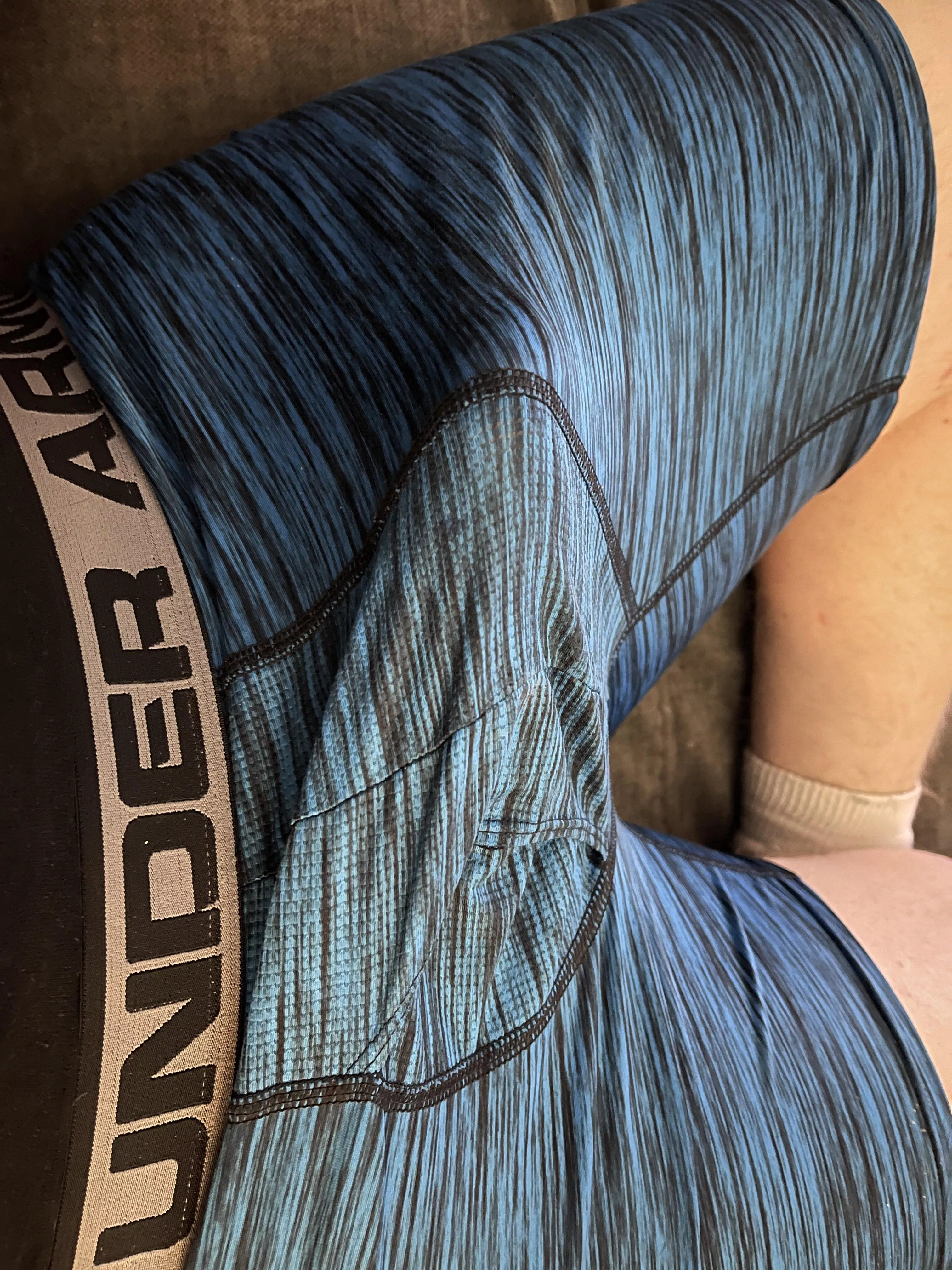 Nice outline in under armour posted by Joeboxerboy