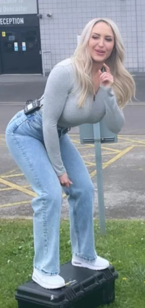 Nice position by pappybuzz