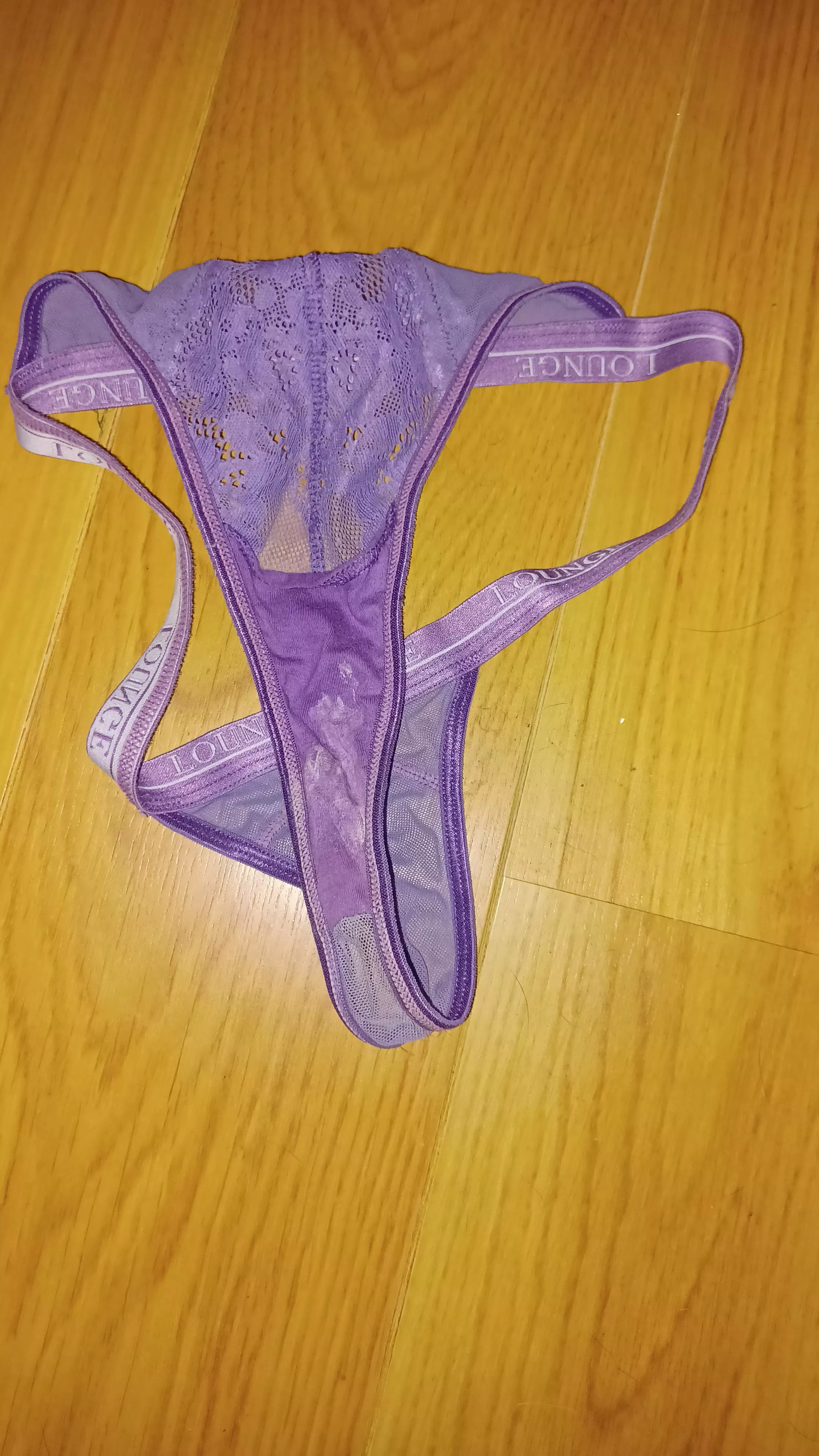 Nice purple pussy stained thong posted by Bigwazza12