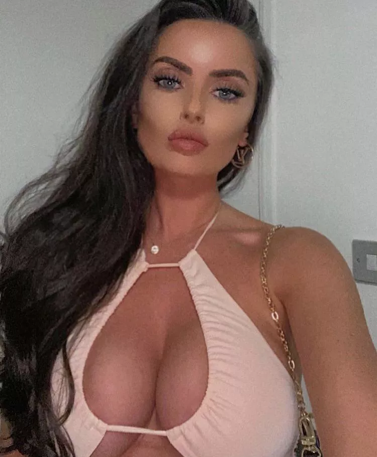 Nicole posted by Kanye_southwest1