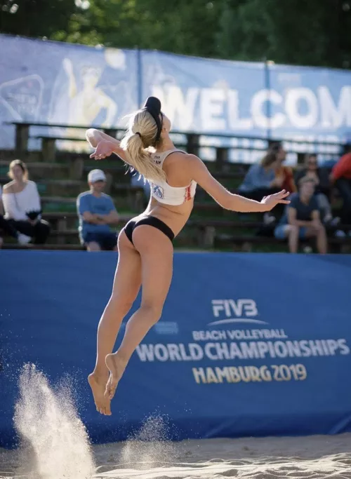 Nicole McNamara by cycleburgundy