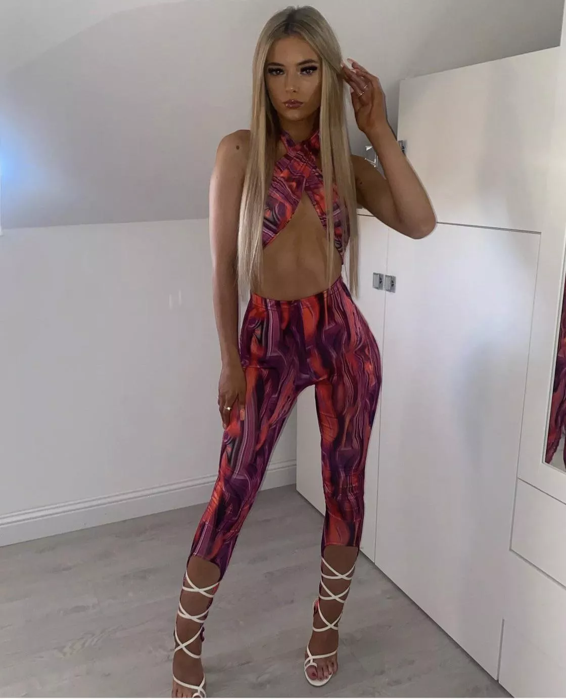 Nicole- tight posted by ExternalLibrary8828