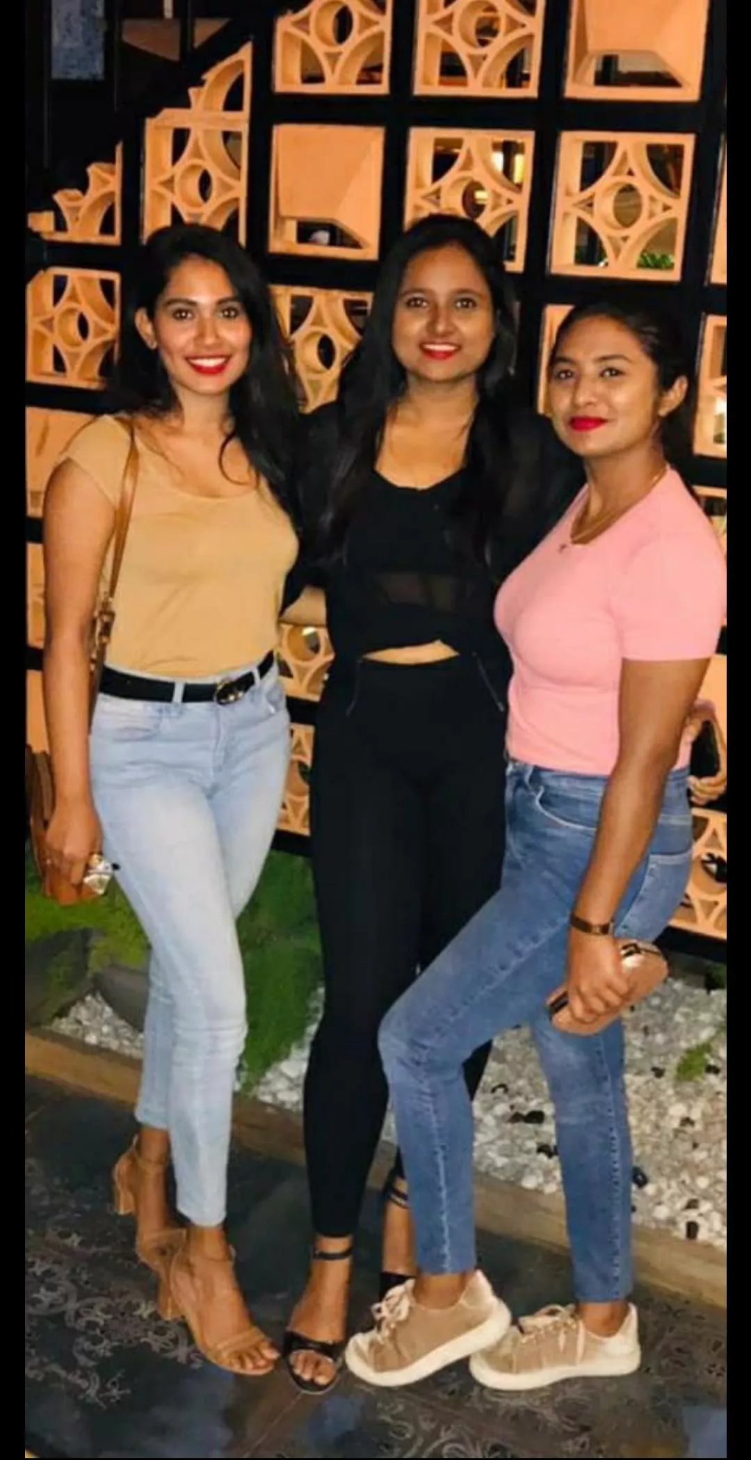 night party babes! posted by weridlad404