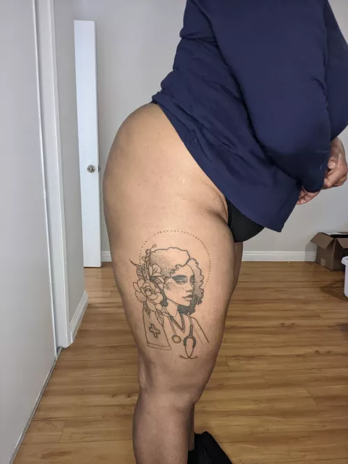 Night Shift checking before bed. by MsCocobutterkisses