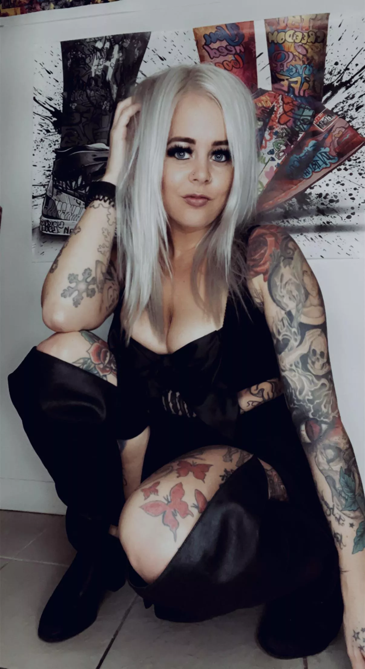 Nikki N9ne (@nikkinikkin9nedoors) [instagram] posted by Nikkinikkin9nedoors