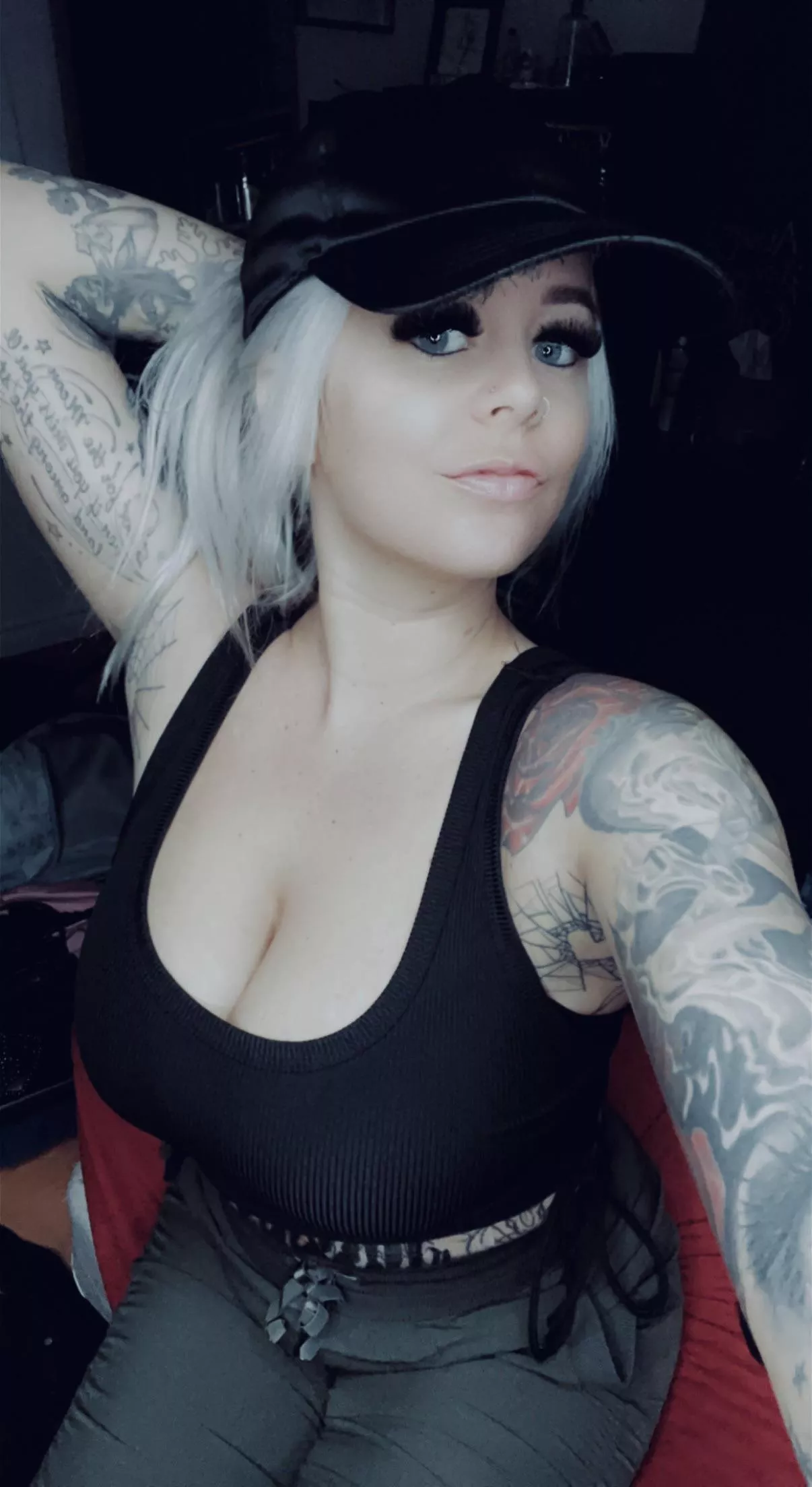 Nikki N9ne (@nikkinikkin9nedoors) [instagram] posted by Nikkinikkin9nedoors