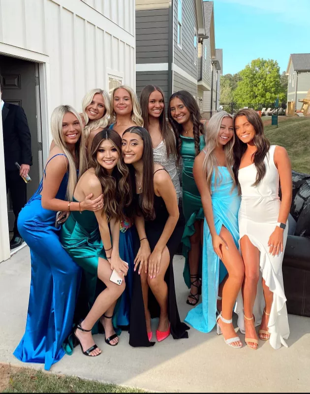 Nine maidens posted by Chaturbater1