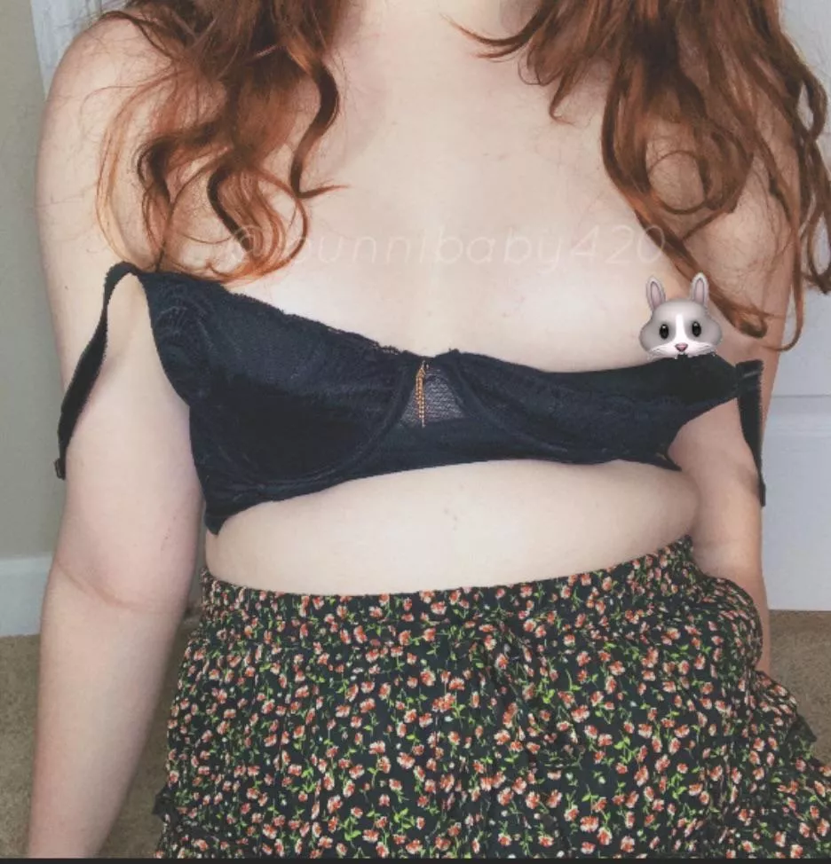 nip slip 🐰 posted by Twinkle-Toez-