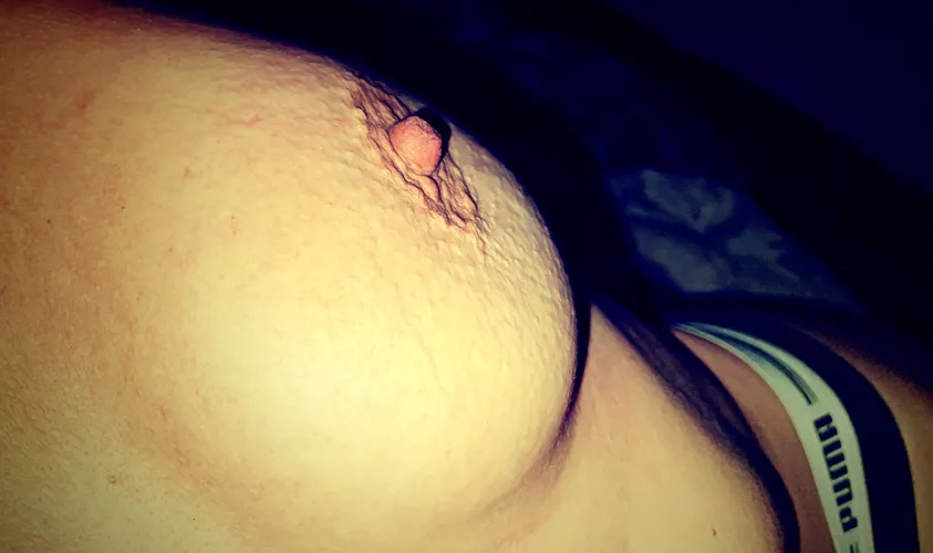 Nippel by Early-Candy642