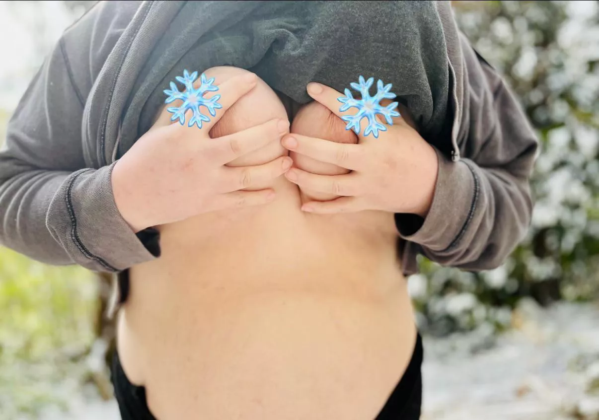 Nipples so hard I could cut icicles! Wanna warm me up? 😘 posted by Sad-Philosopher3209