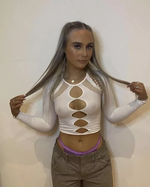 Nippy Ellen by ExternalLibrary8828