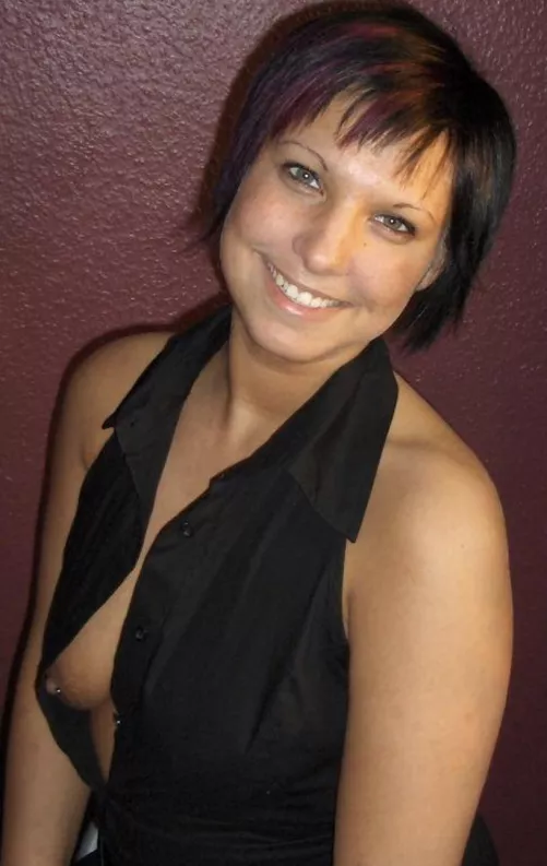 Nipslip Braless 🫢 by Low-kati23