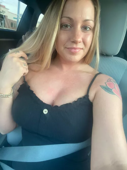 No bra here 🤪 by beachjewel