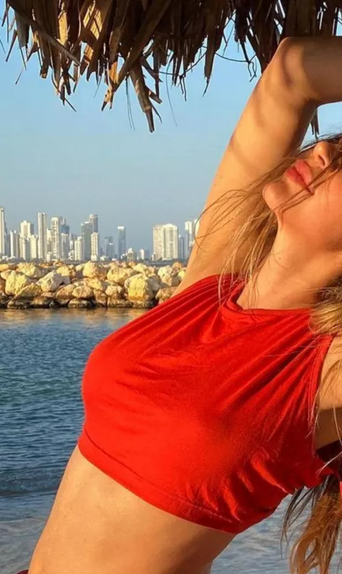 No bra in the beach by Mcvdns