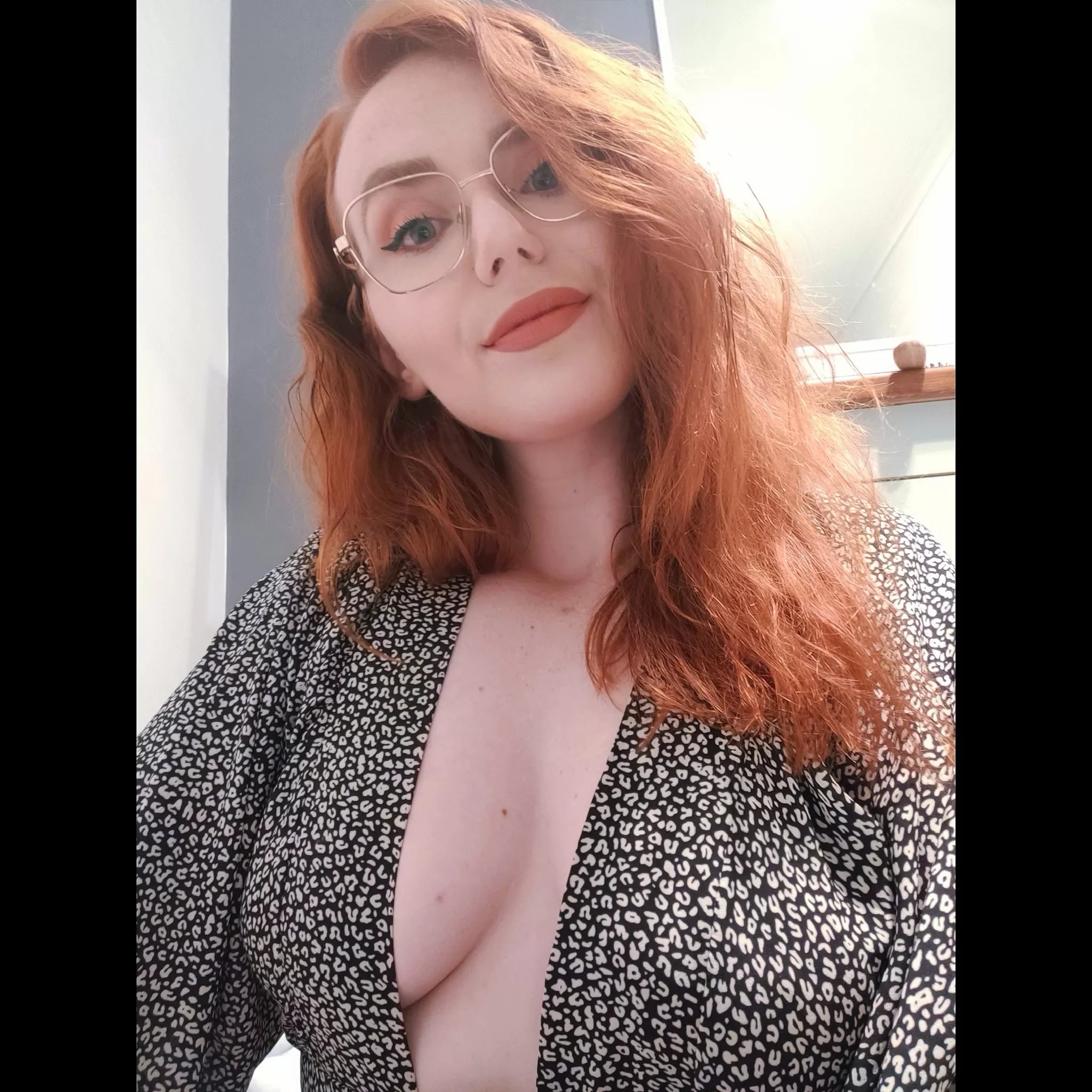 no bra no problem 😊 posted by irotyelof