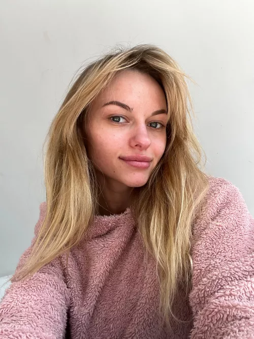 No bra underneath today😈 by Jasmina127