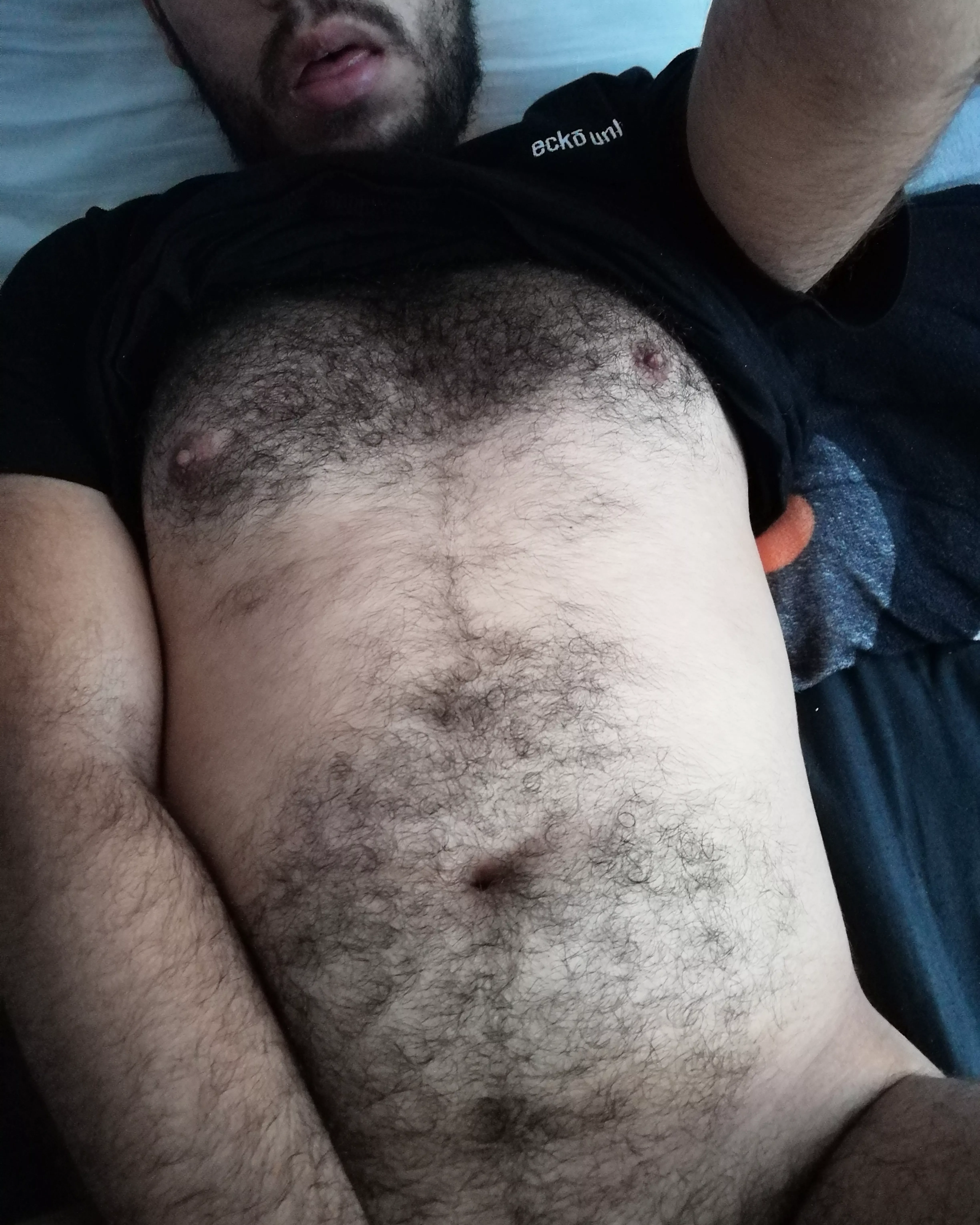 No clothes? no problem! 😜 posted by keihairy