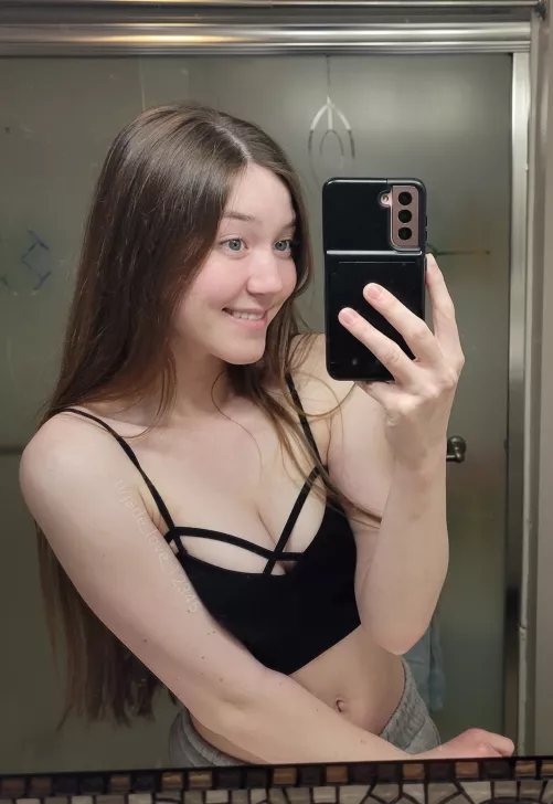 No makeup, do you still think I'm pretty? by jade_love_12345