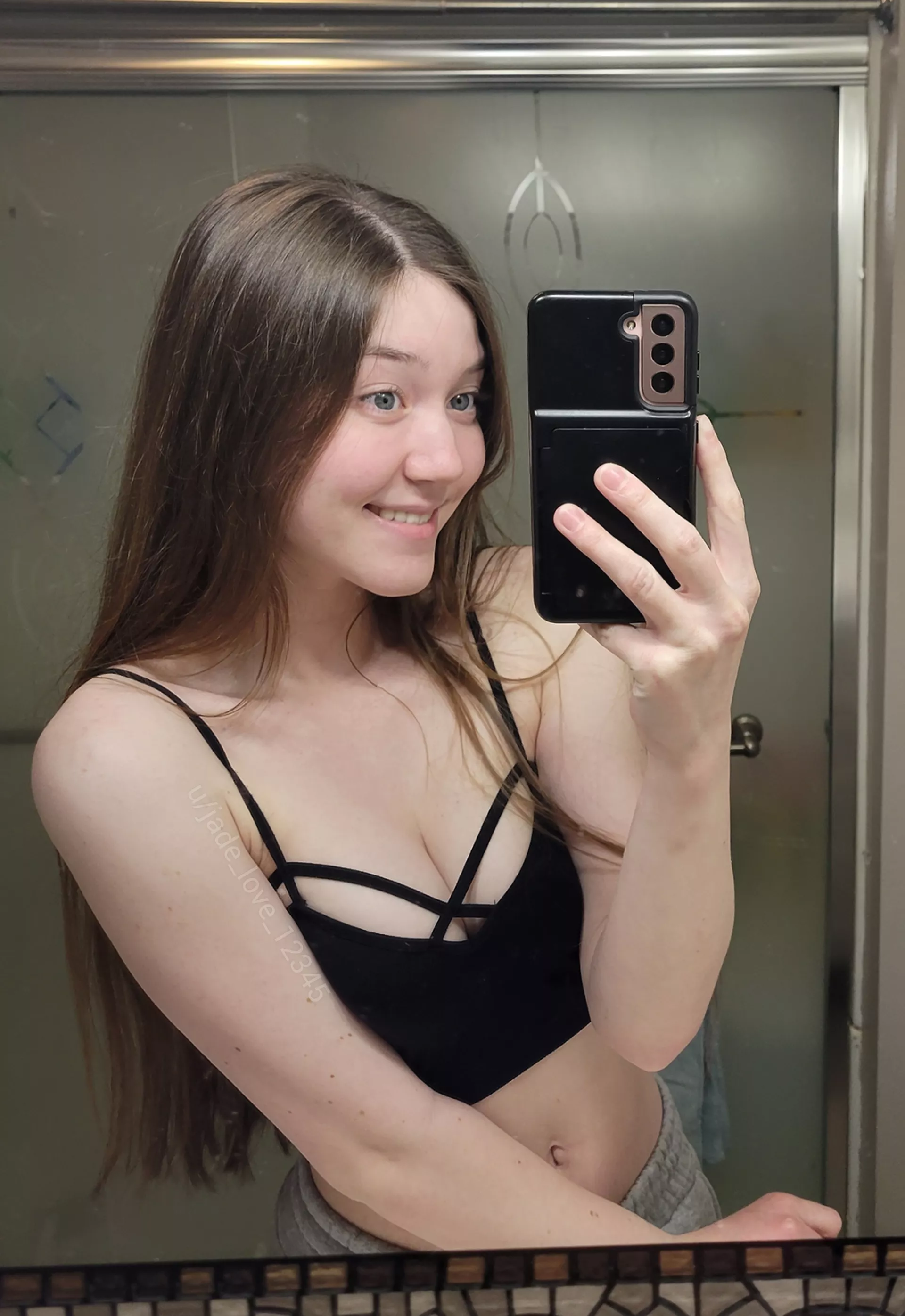 No makeup, do you still think I'm pretty? posted by jade_love_12345