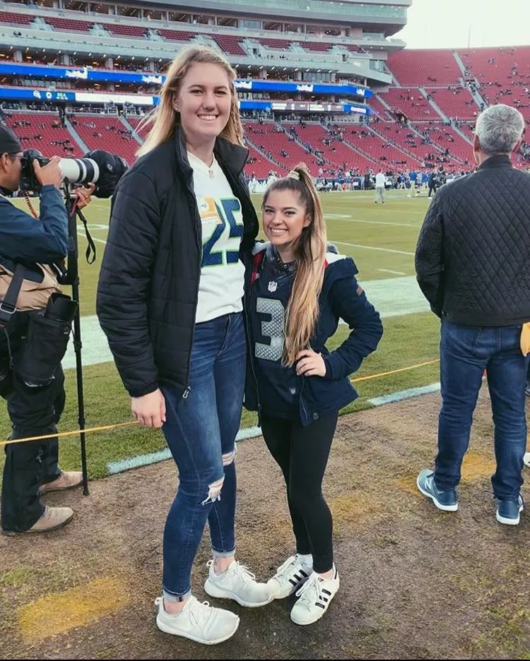 No matter the height, they both look amazing posted by Main_Bhi_Mod