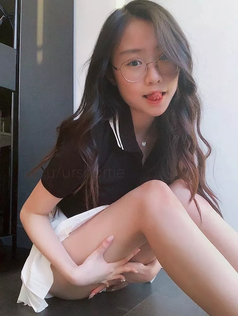 no peaking!! 🤍 posted by urshortie