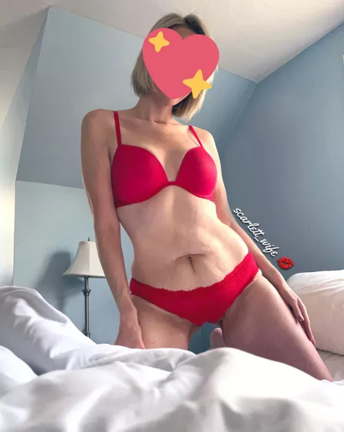 Not bad for 40, right? You can call me Mommy as long as I can suck your cock. Deal?💋 [image] by scarlettwife