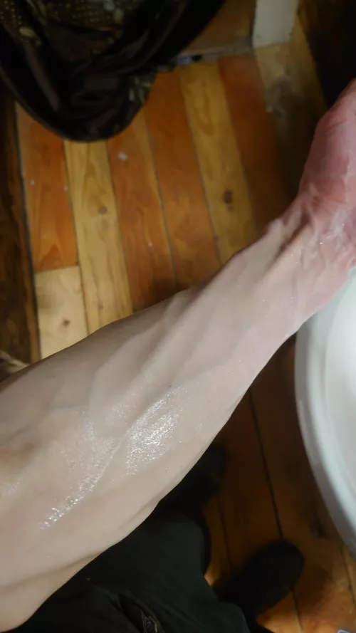 not bad for no workout pump 💪 😎 by No-Rip3705