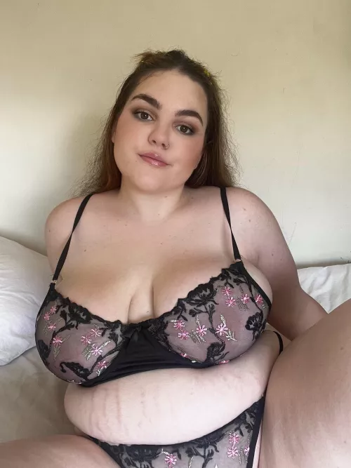 Not even bloated here 😏 by greylike00