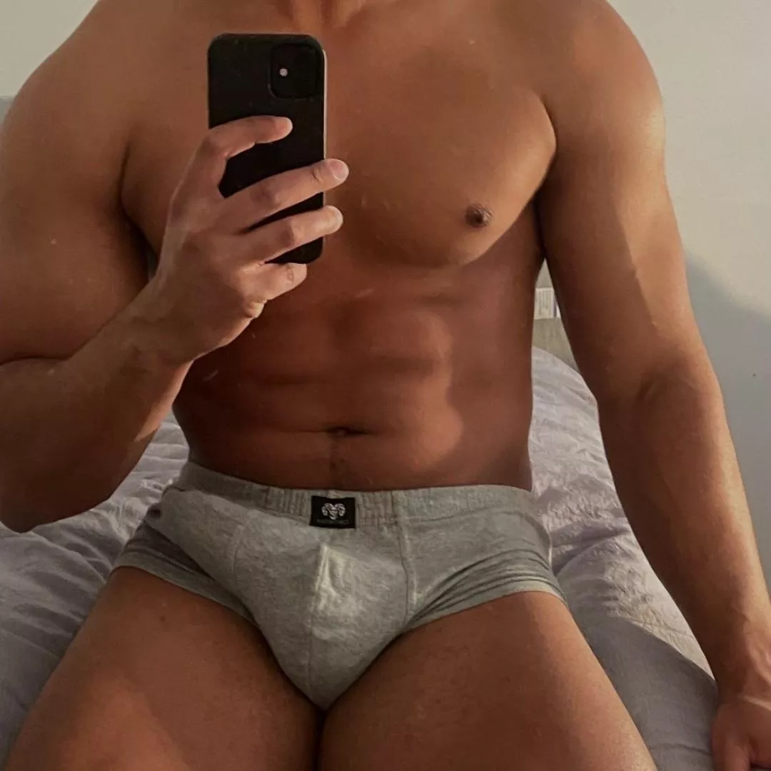 not just thick thighs [m] posted by Ragna-Cock