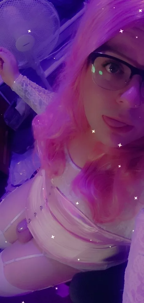 Not my usual colour scheme 🙈 posted by RoxxiSleeps