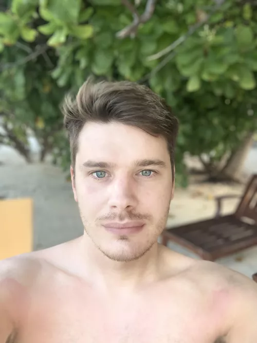 Not posted in 3 years 😮 HELLO! by khvirgin