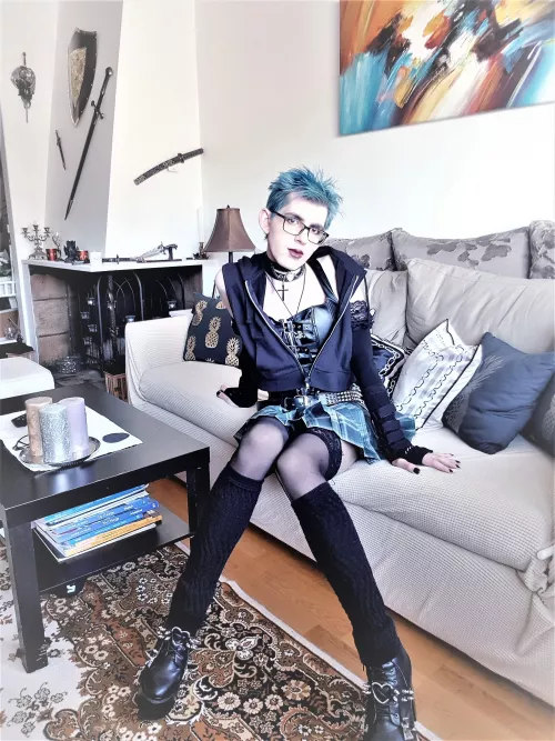 Not sure about my hair but I love this outfit! by ShadowPrincessN7