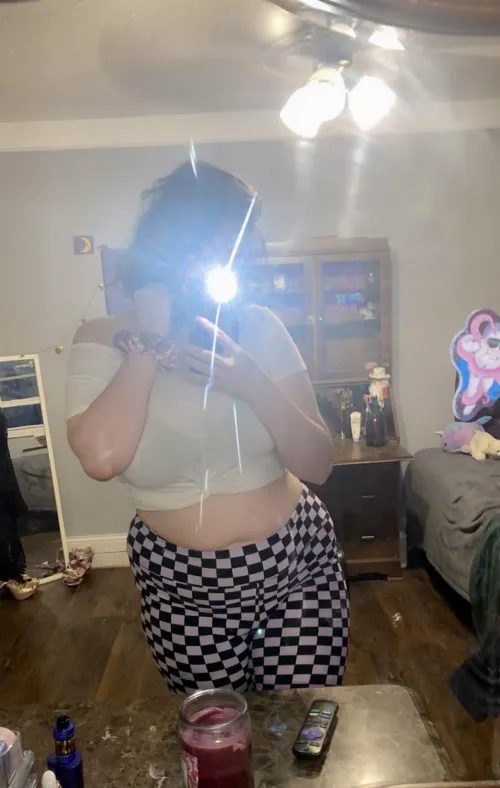 not the best pic, but thought it was post worthy :) by rikkis_feet