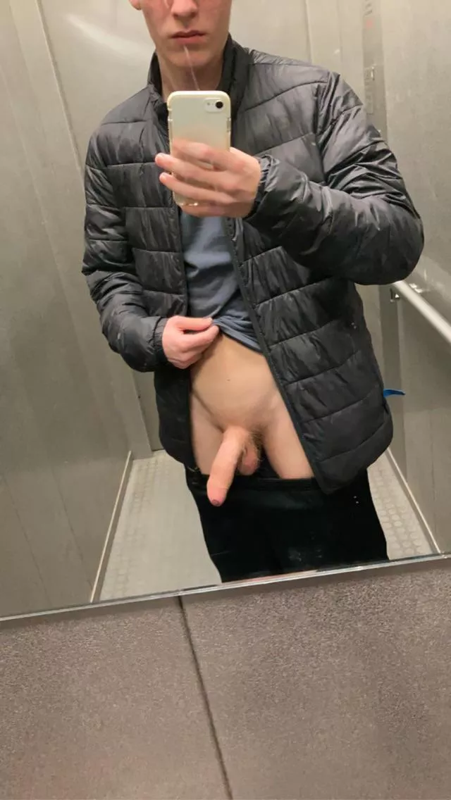 Not the biggest 🔥 posted by hornyteentrh