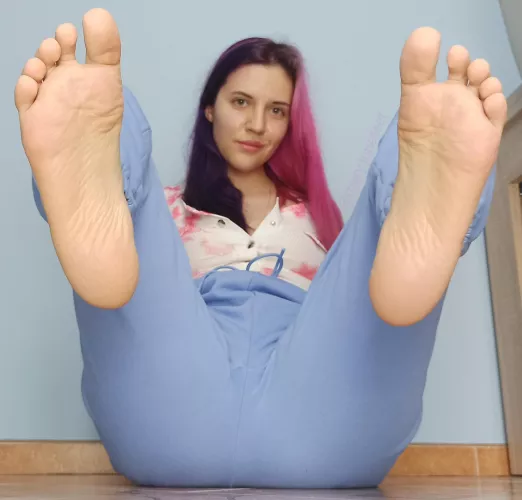 Nothing better than comfy soft sweatpants... by MaryJunefeet