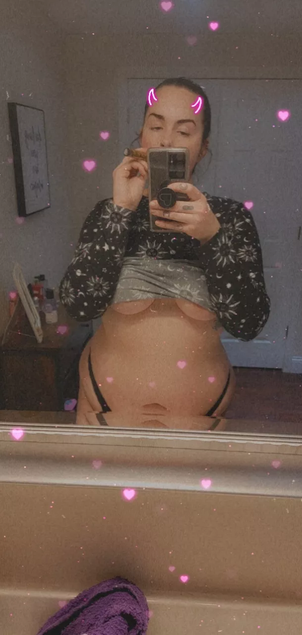 nothing like a glass blunt [f] posted by Breannewiththegoods