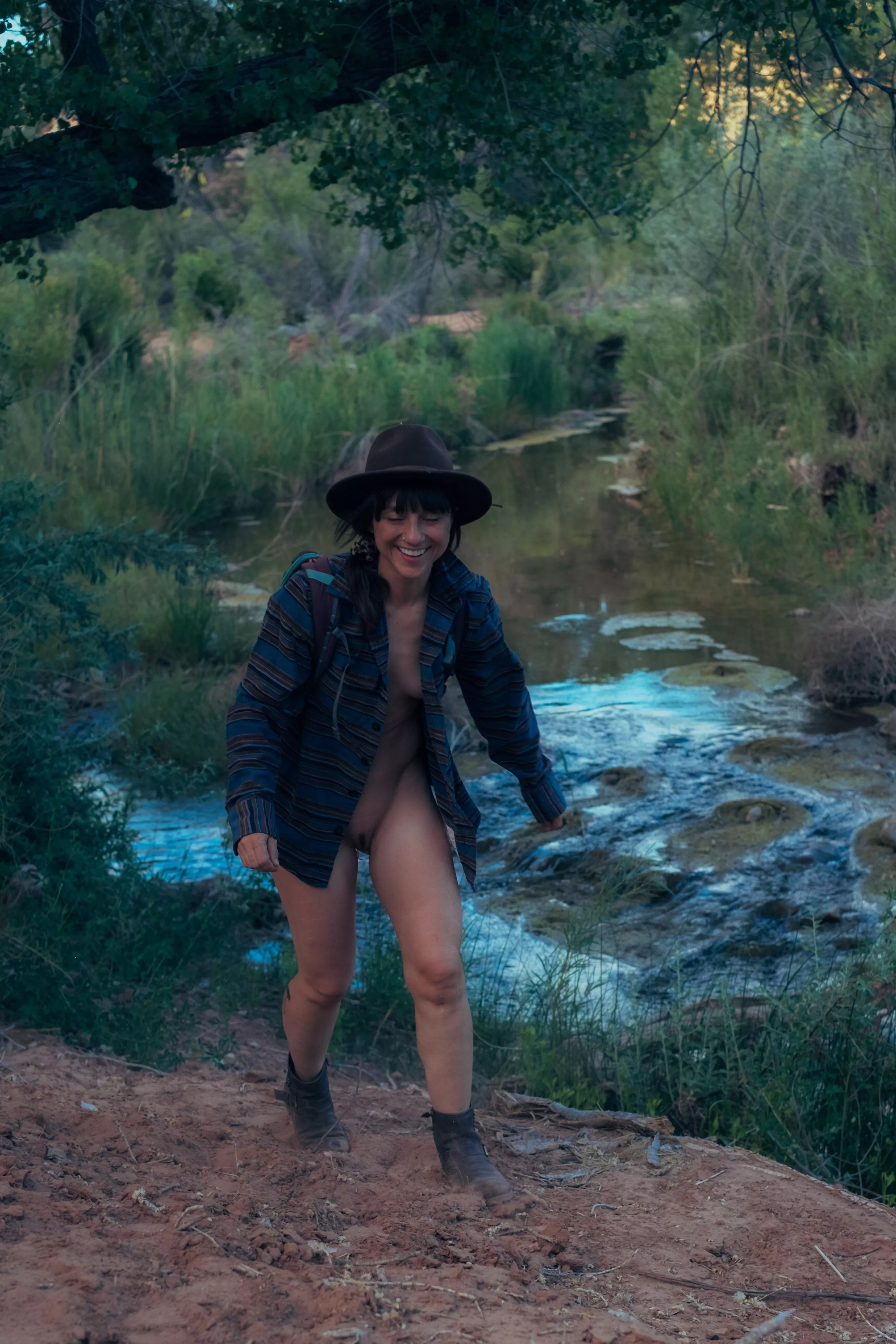 Nothing makes me smile more, than a good ol’ fashioned pantless adventure posted by Curiousmusclegirl