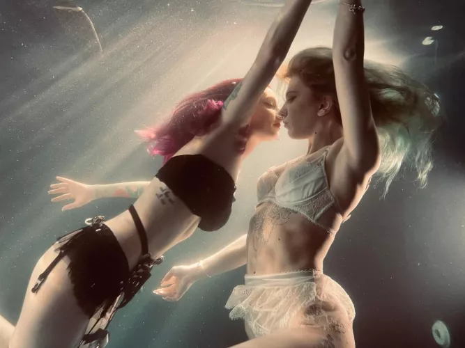 Nothing says breath play and asphyxiation like being underwater [f] by BratKingKit