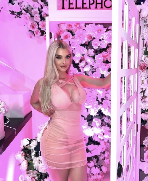 Np reason for wearing that dress by ResponsiveCock