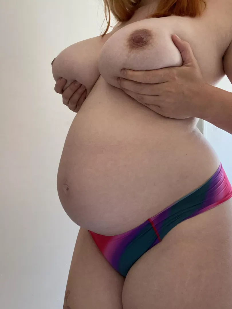 NSFW growing belly and tits😇 posted by AliceRose98