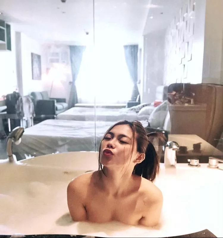 Nude sana nya kung meron posted by shittymarimo2013