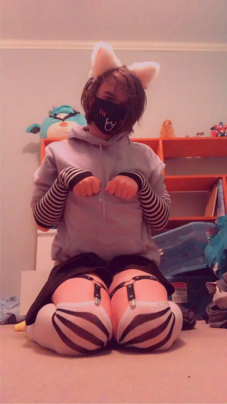 nyah ^w^ posted by Manbaby302