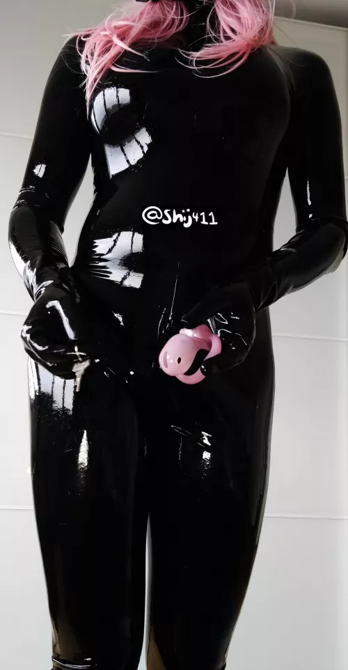 [OC] Become my locked shiny slut 💜 by Shijuuichi